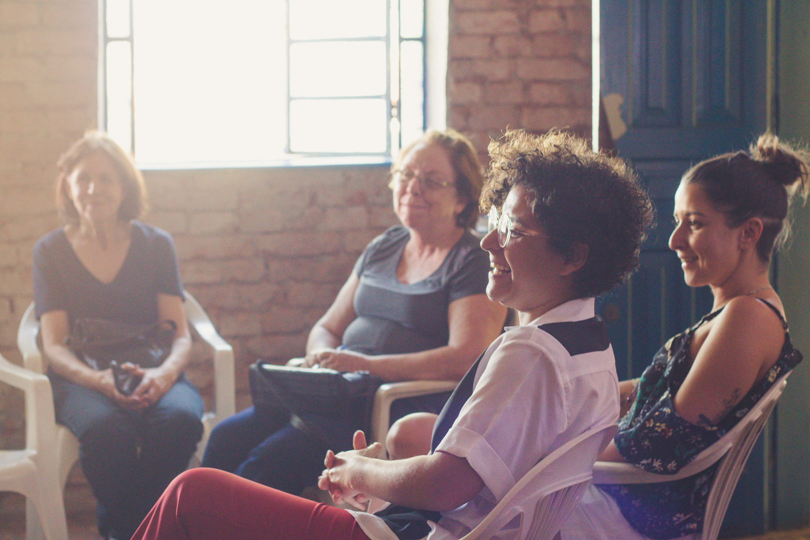 Ariane Nascimento Silva em Oficina de Fotografia com Mulheres na Terceira Idade em Sorocaba